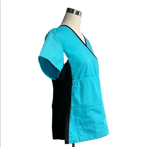 Cherokee Women's Infinity Mock Wrap Scrubs Top - Picture 4 of 12